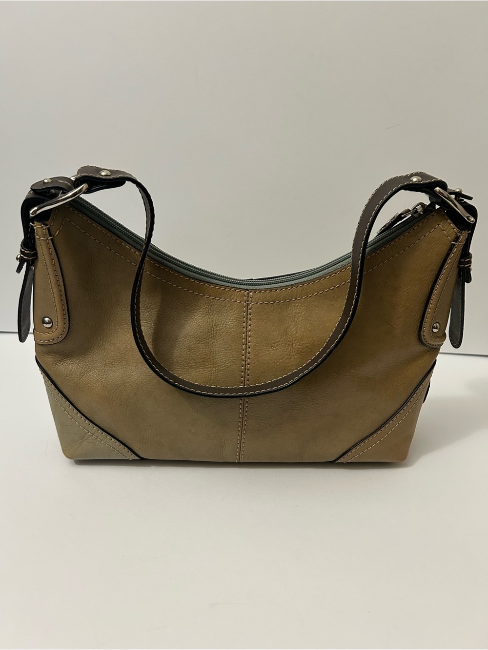 Etienne Aigner - Olive Green Leather Shoulder Bag